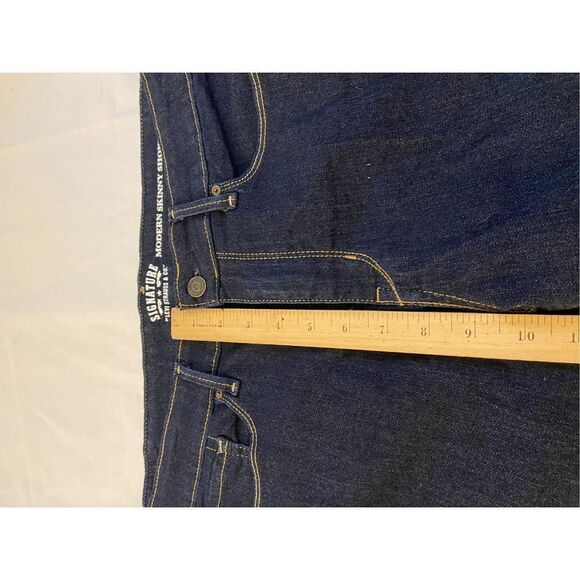 Levi’s Bermuda modern skinny size 16 denim Jean shorts nwot - Picture 3 of 7